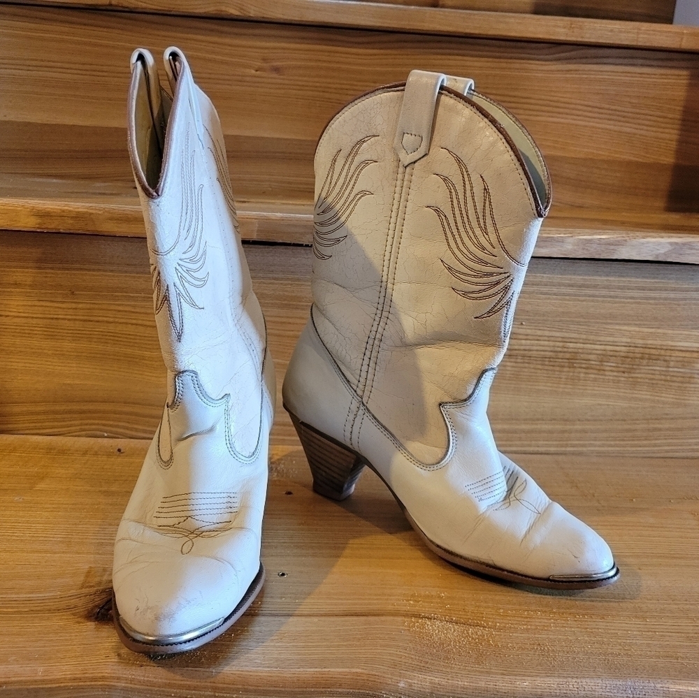 Dingo Vintage 80's ivory boot womens size 6.5